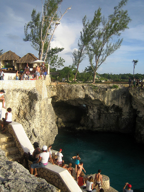 Cliff divers at Rick’s Cafe in Negril, Jamaica
