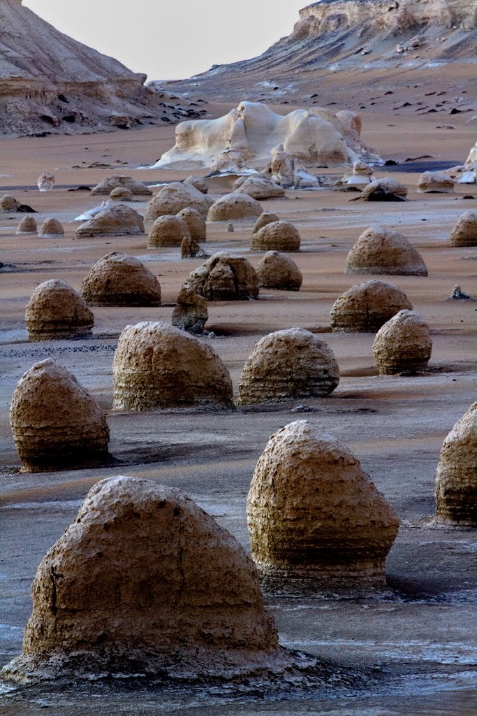 Wind erosion in the desert, White Desert / Egypt