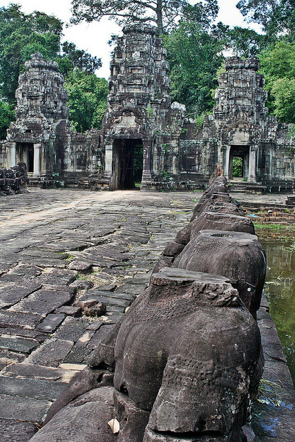 The headless guards of Preah Khan, Angkor / Cambodia